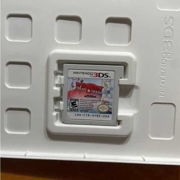 Nintendo 3DS XL Blue Console and Mario Case w/ 2stylus and 2 games
